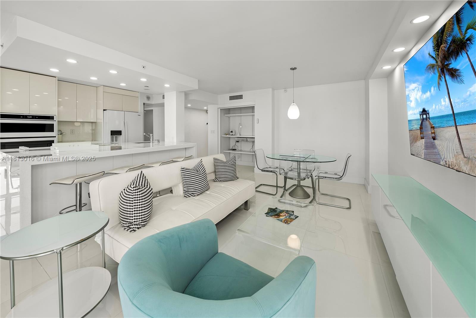 2555 Collins Ave # 1714