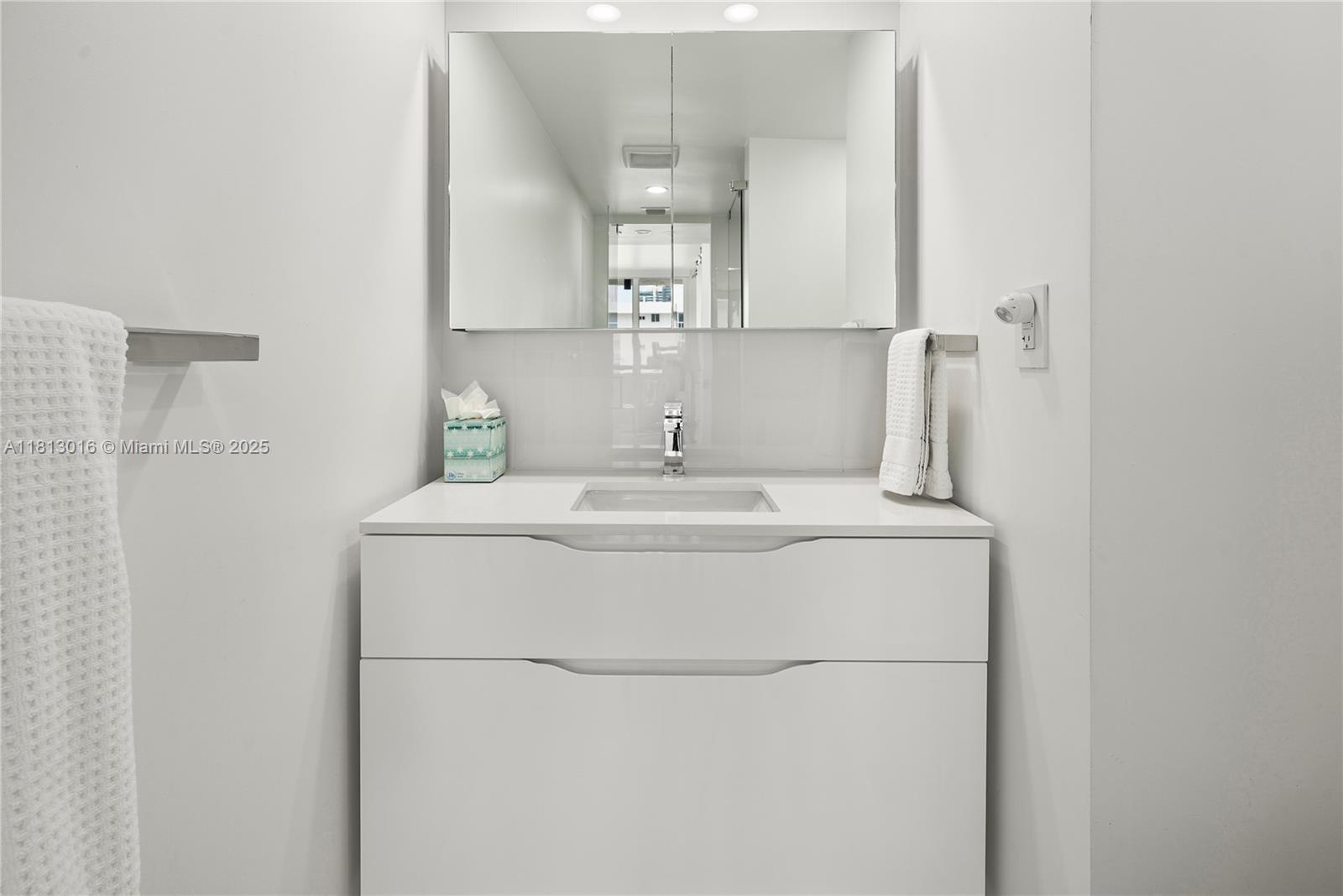 2555 Collins Ave # 1714