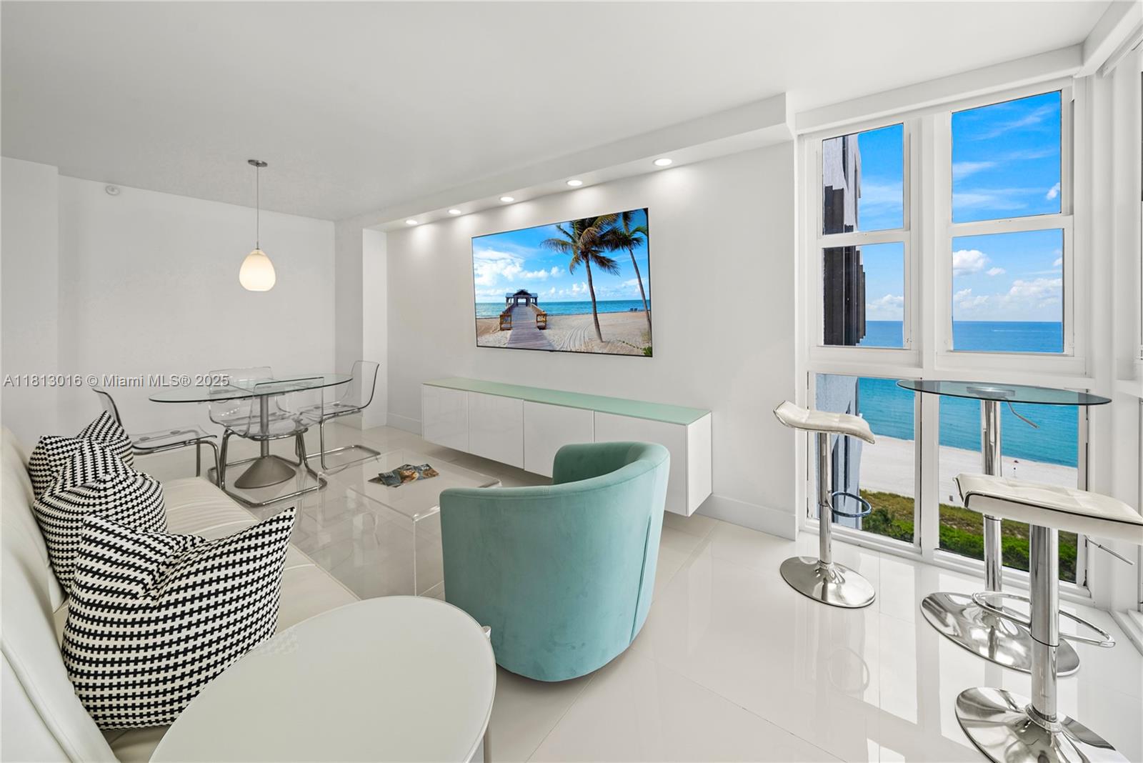 2555 Collins Ave # 1714