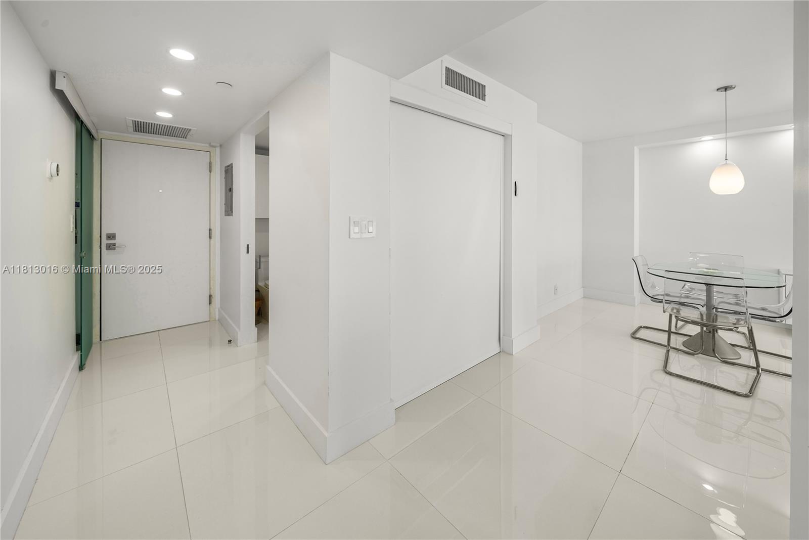 2555 Collins Ave # 1714