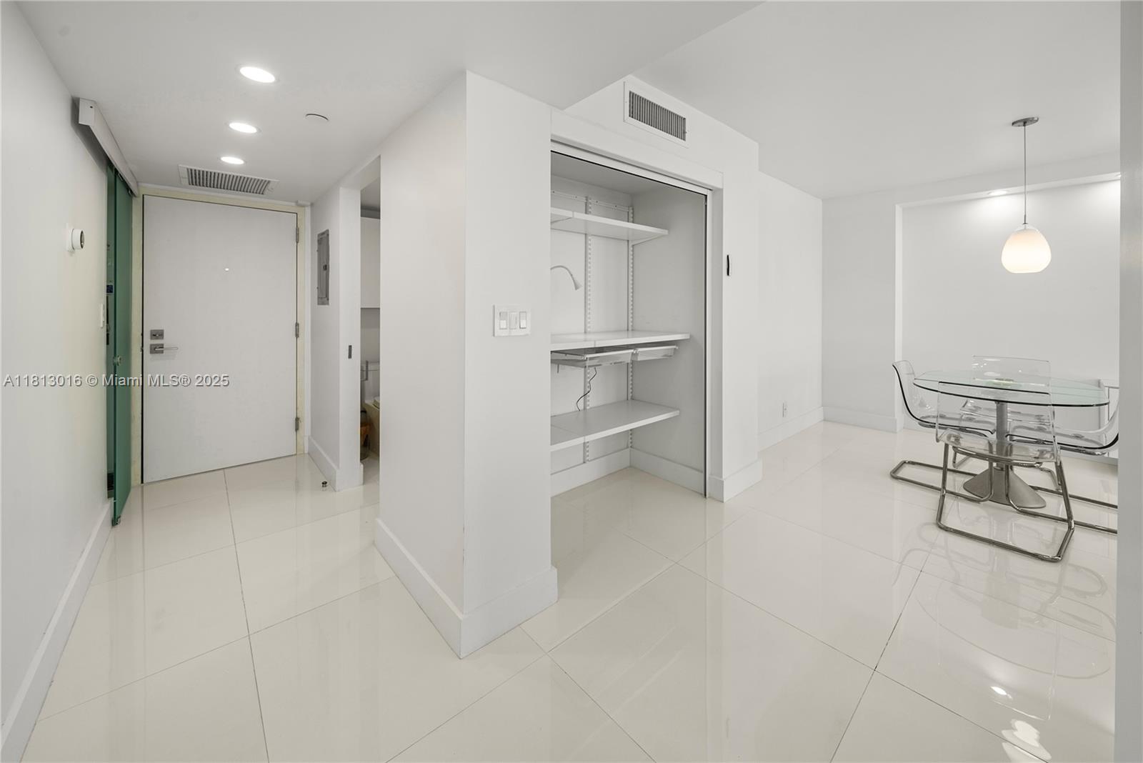 2555 Collins Ave # 1714