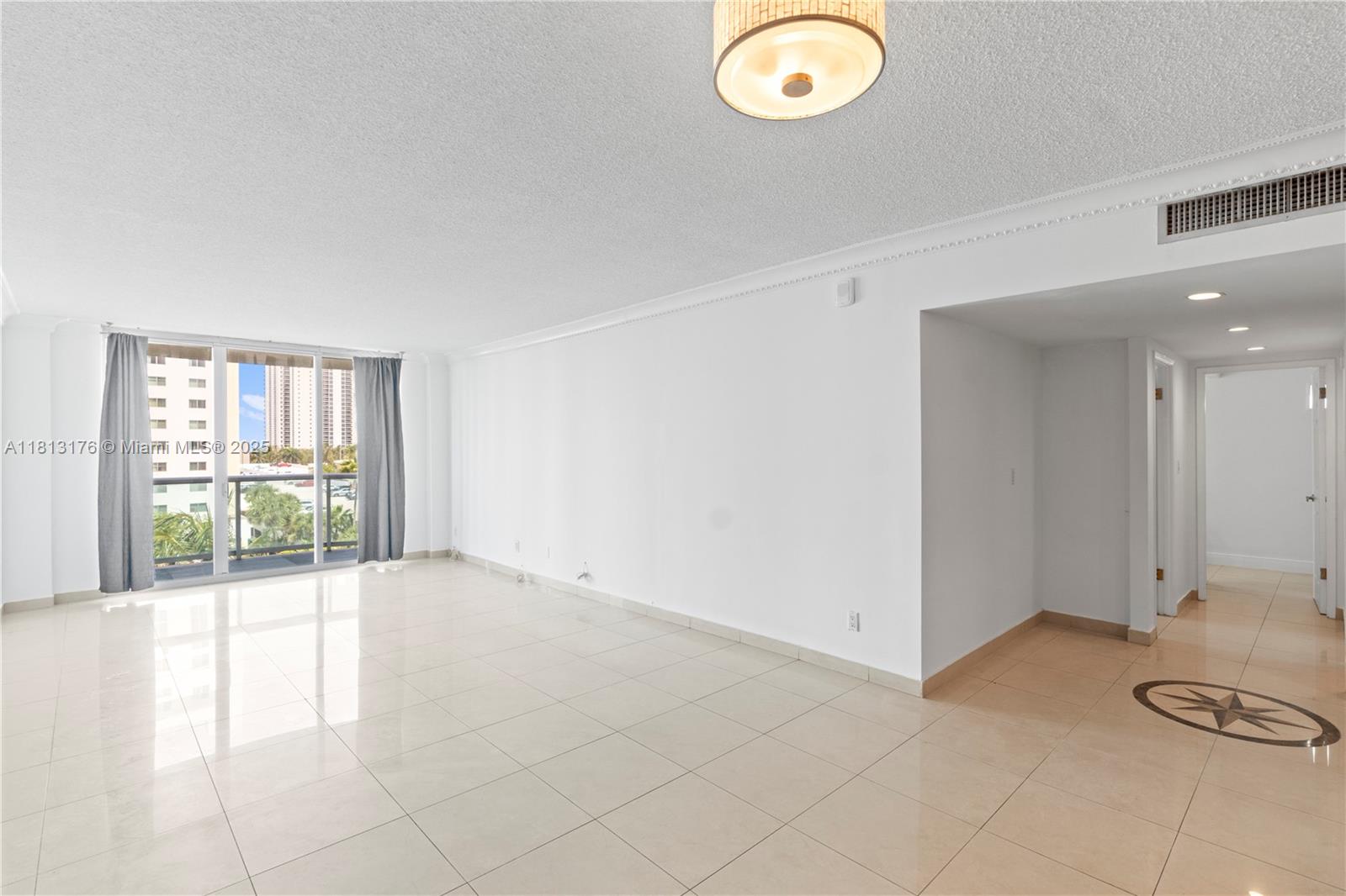 19390 Collins Ave # 502