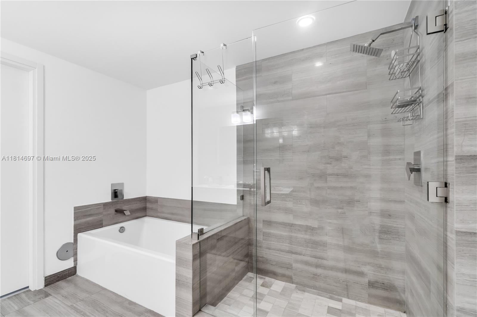 1300 Brickell Bay Dr # 2904