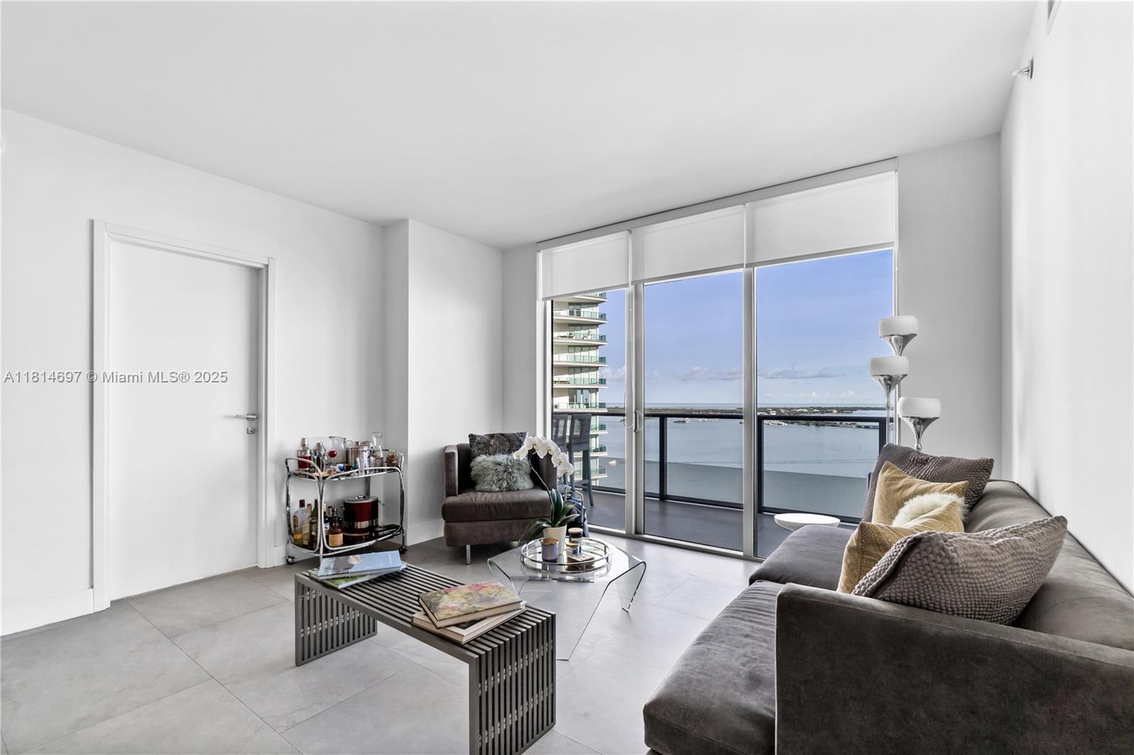 1300 Brickell Bay Dr # 2904