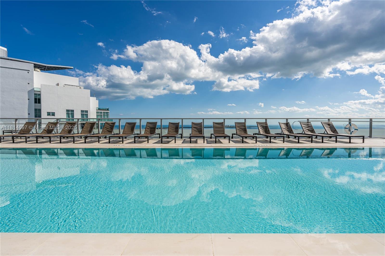 1300 Brickell Bay Dr # 2904