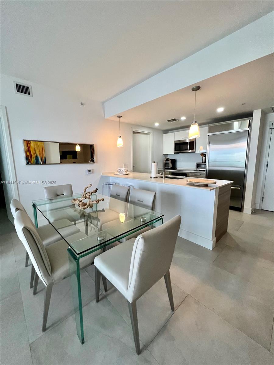 1300 Brickell Bay Dr # 2904