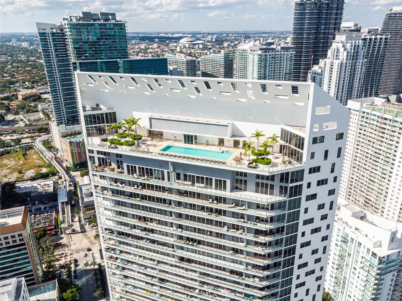 1300 Brickell Bay Dr # 2904