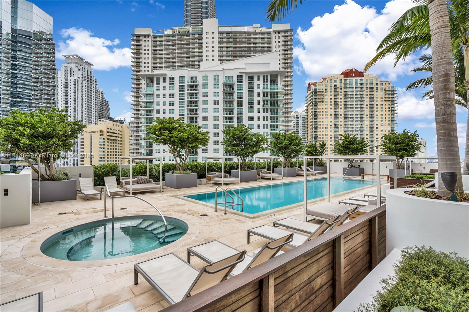 1300 Brickell Bay Dr # 2904