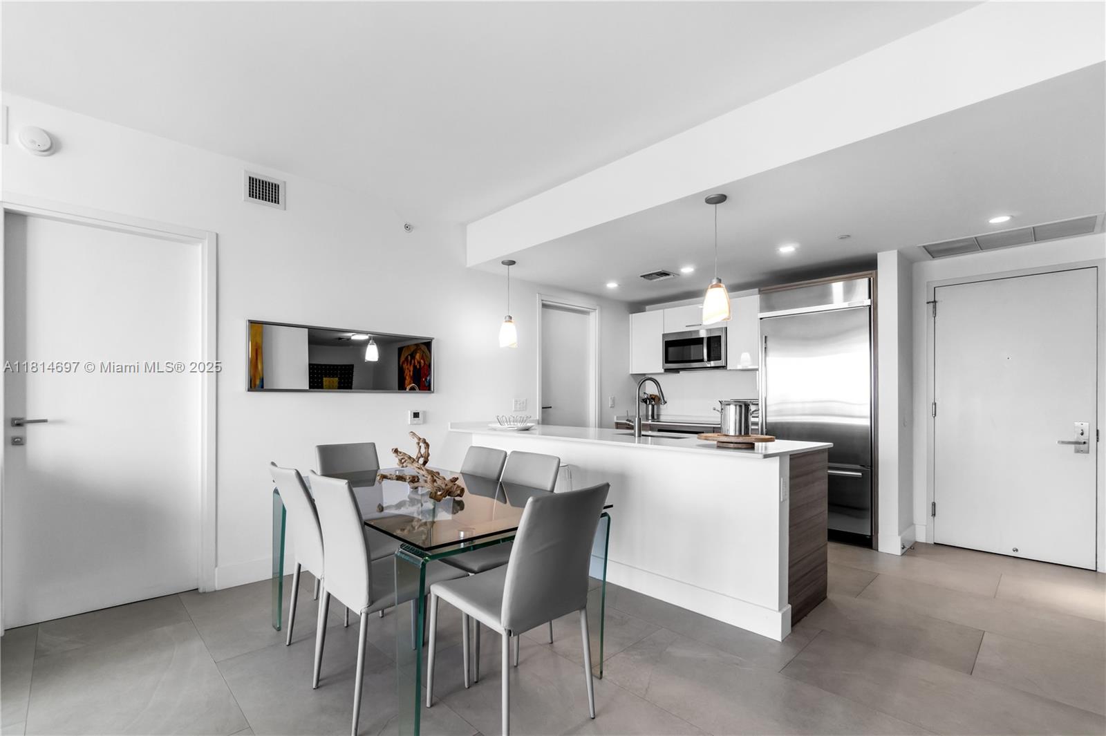 1300 Brickell Bay Dr # 2904