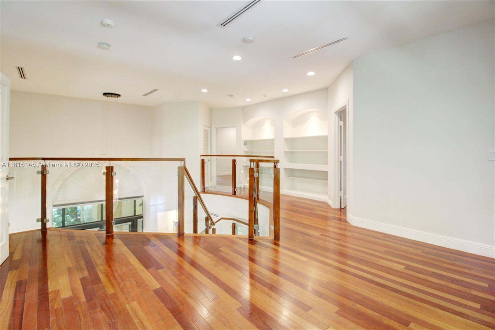 3665 Justison Rd Unit: .