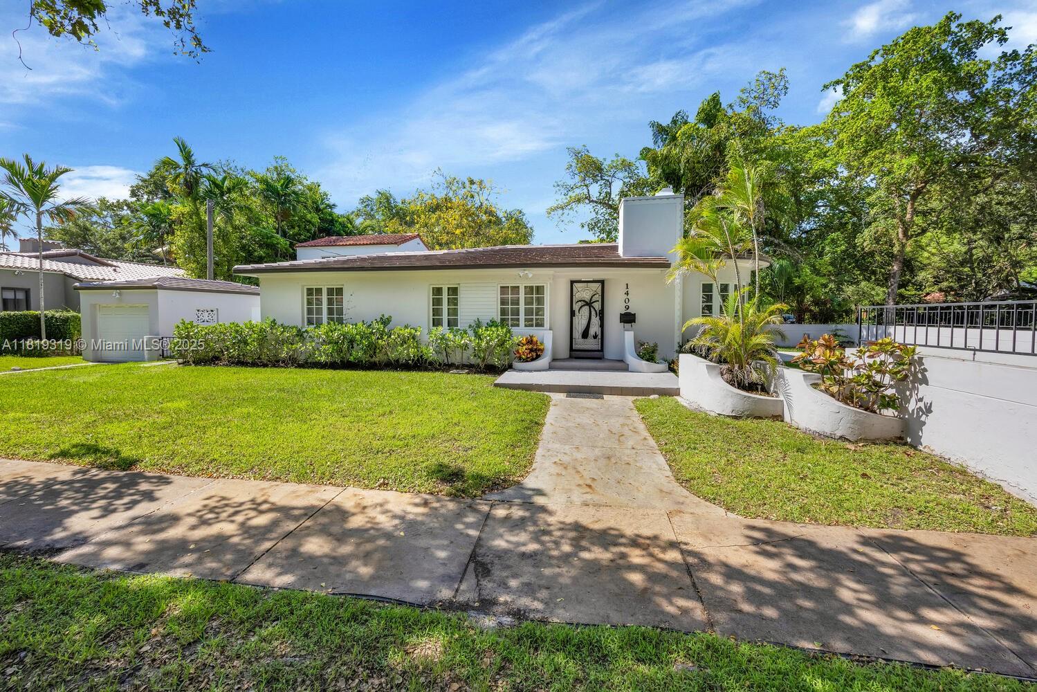 1409 Medina Ave