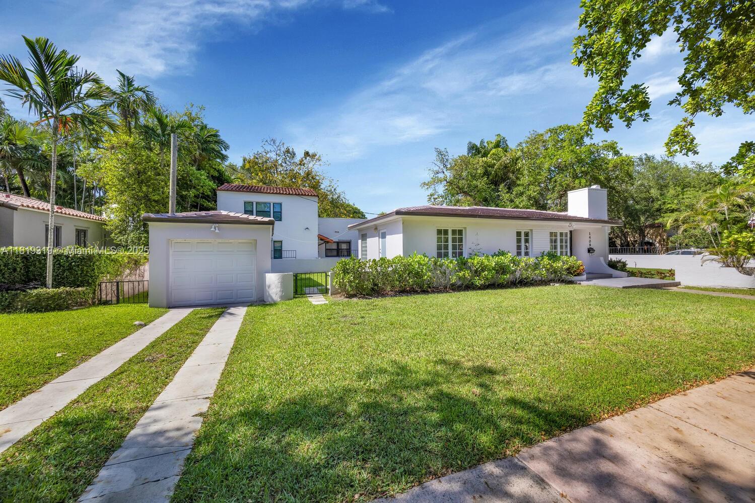 1409 Medina Ave
