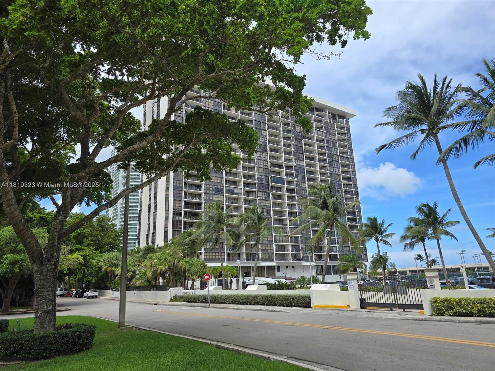 1901 Brickell Ave # B1508