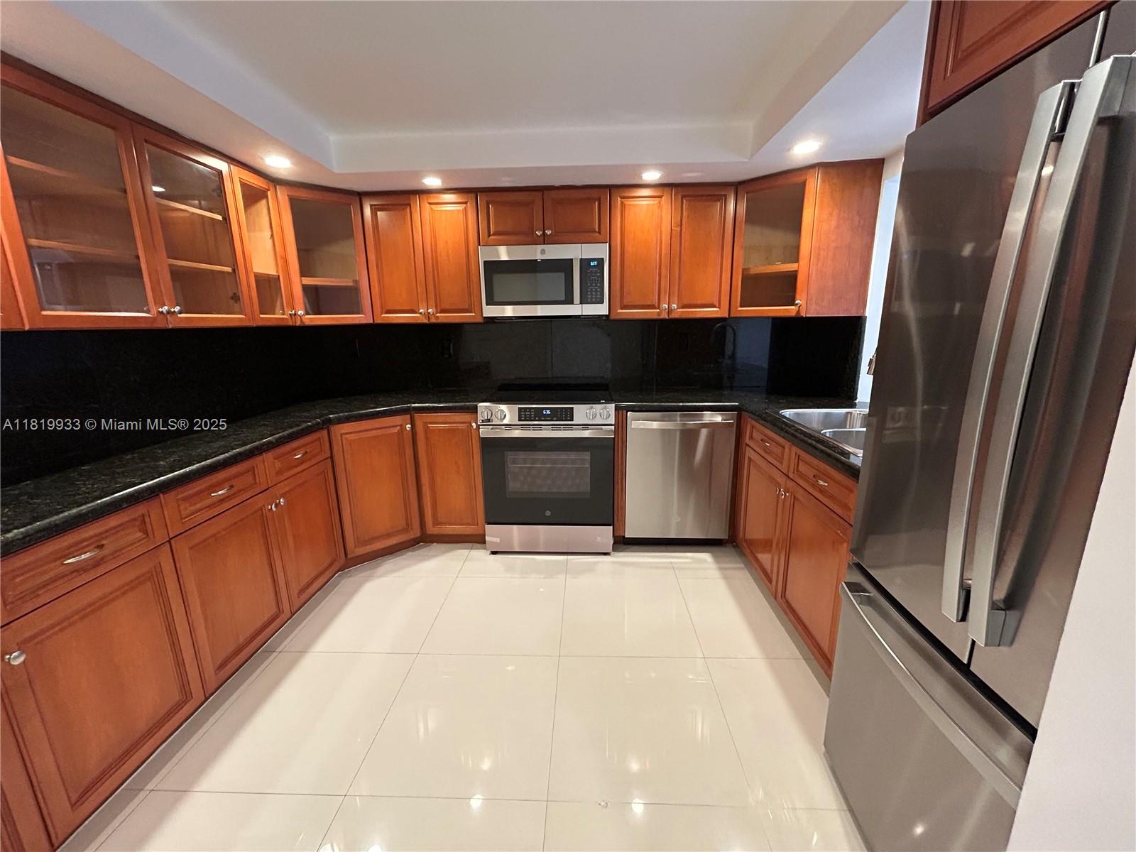 1915 BRICKELL AV # 1106C