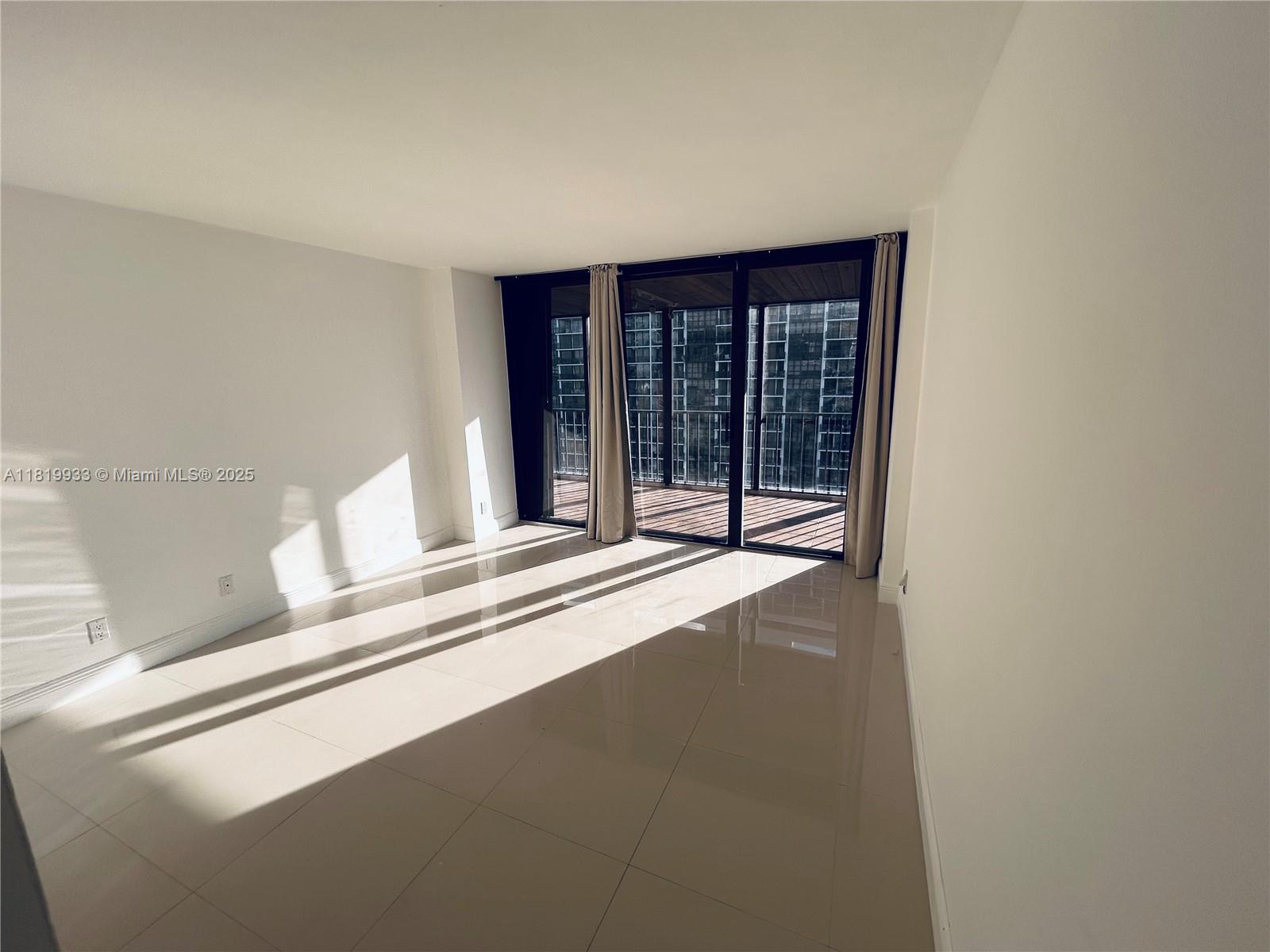 1915 BRICKELL AV # 1106C