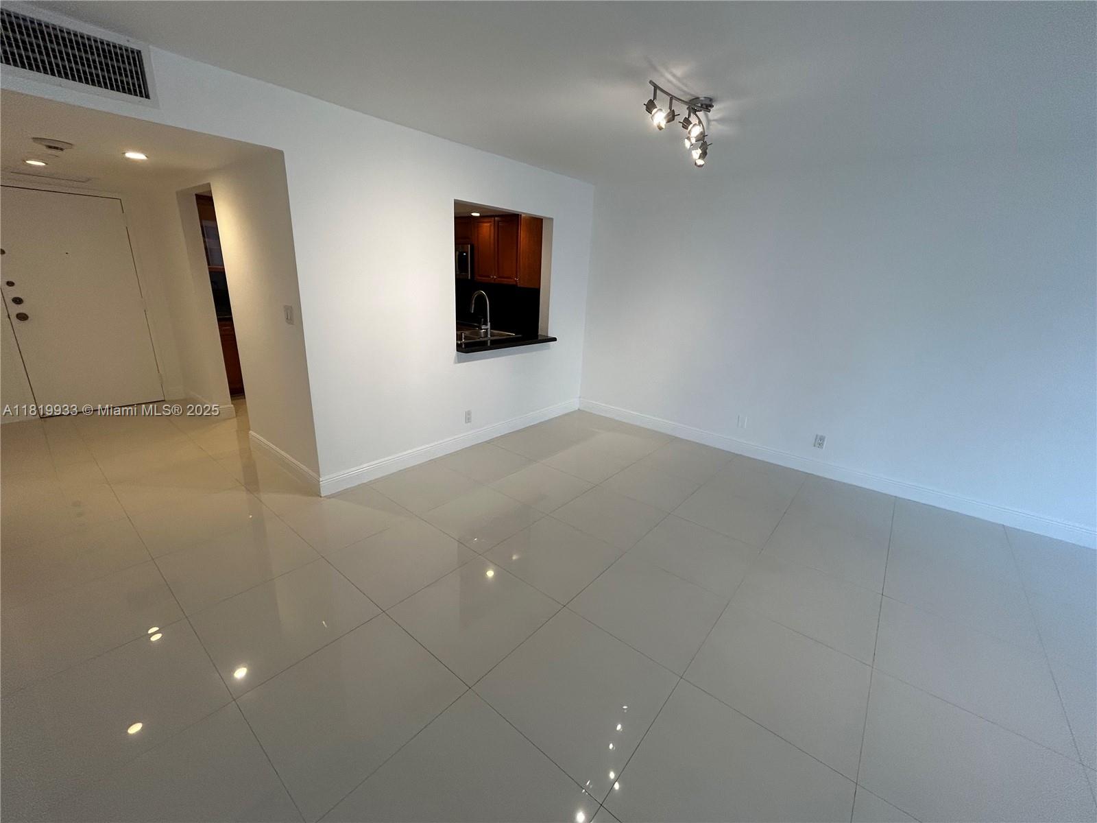 1915 BRICKELL AV # 1106C