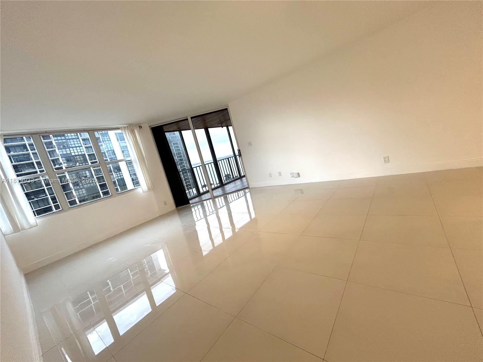 1915 BRICKELL AV # 1106C