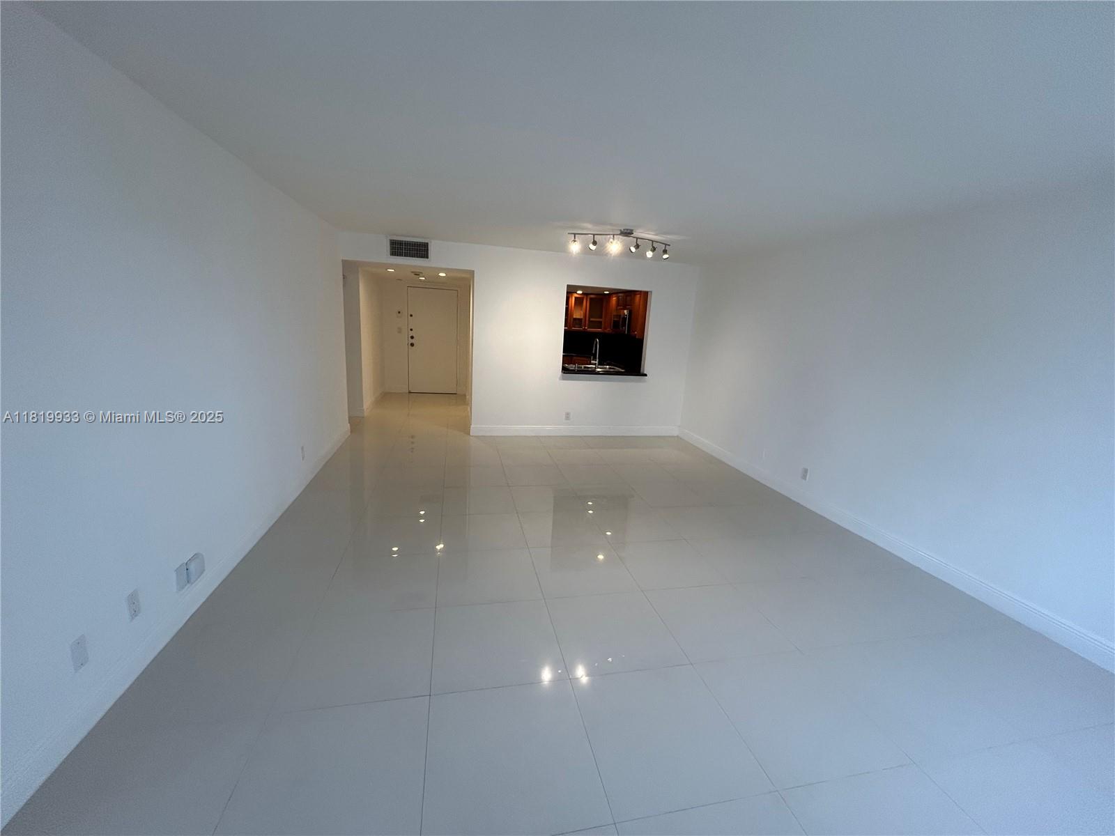 1915 BRICKELL AV # 1106C