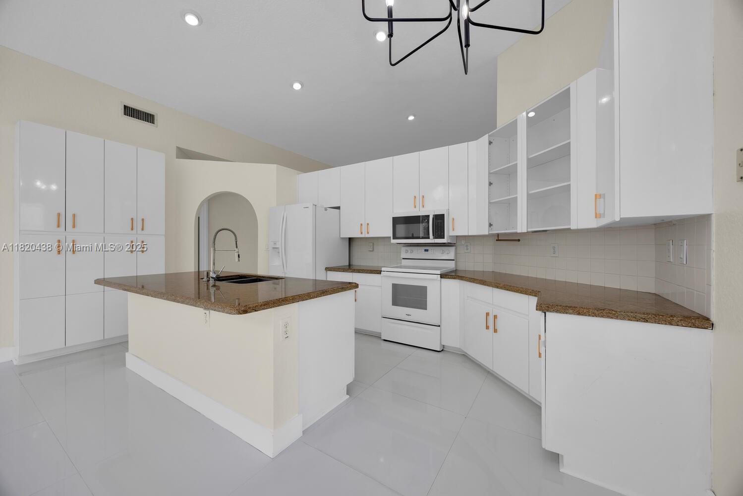9785 NW 29th Ter
