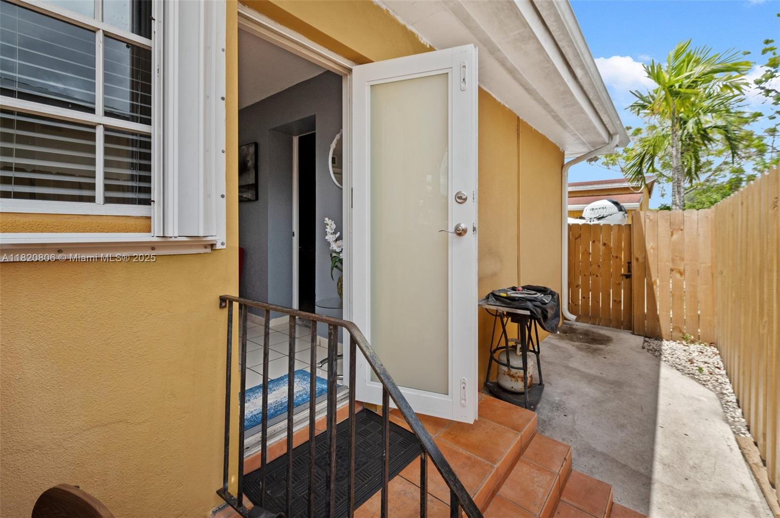 590 SW 62nd Ave