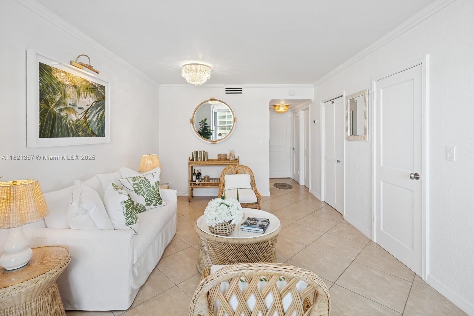 2899 Collins Ave # 1025