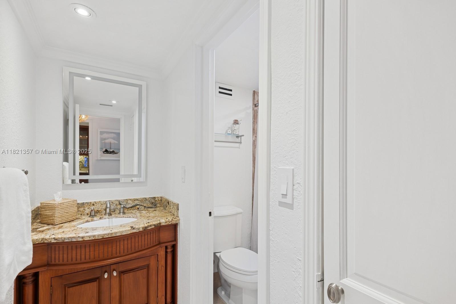2899 Collins Ave # 1025