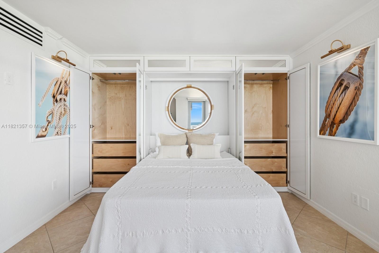 2899 Collins Ave # 1025
