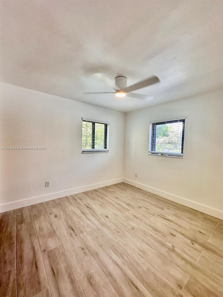 910 SW 4th Ave # 1