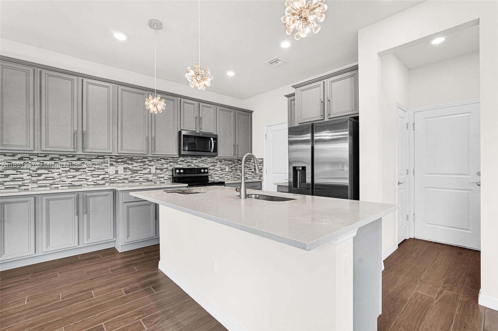 1494 Silk Oak Dr