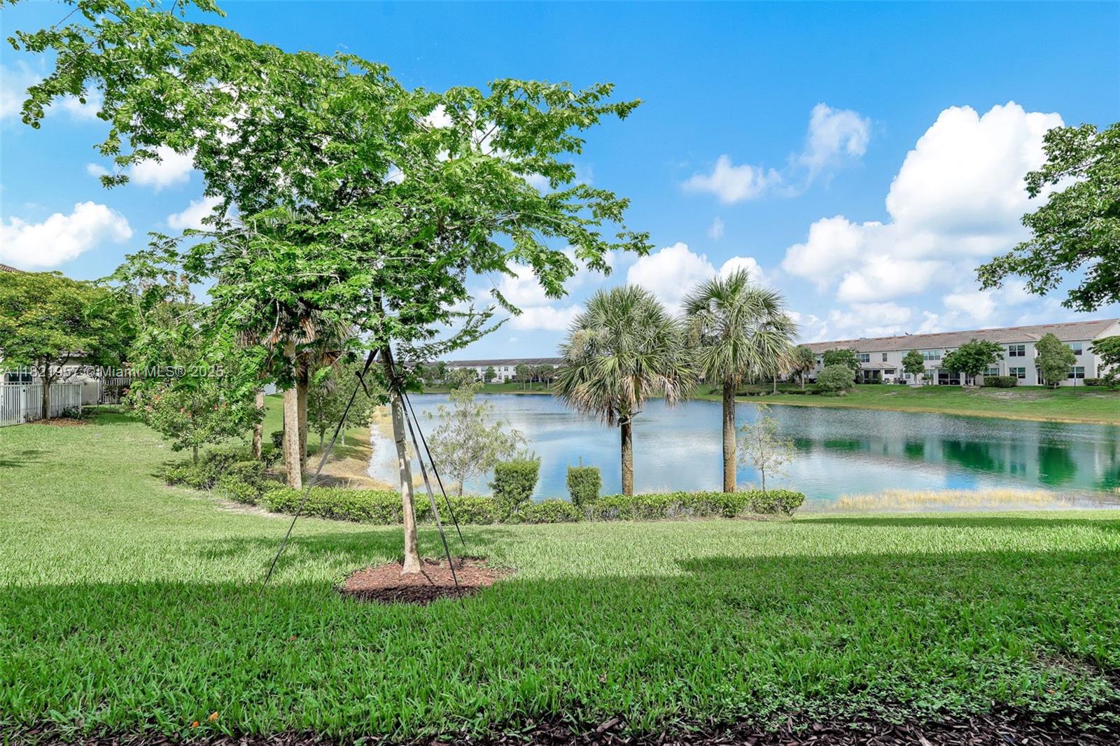 1494 Silk Oak Dr