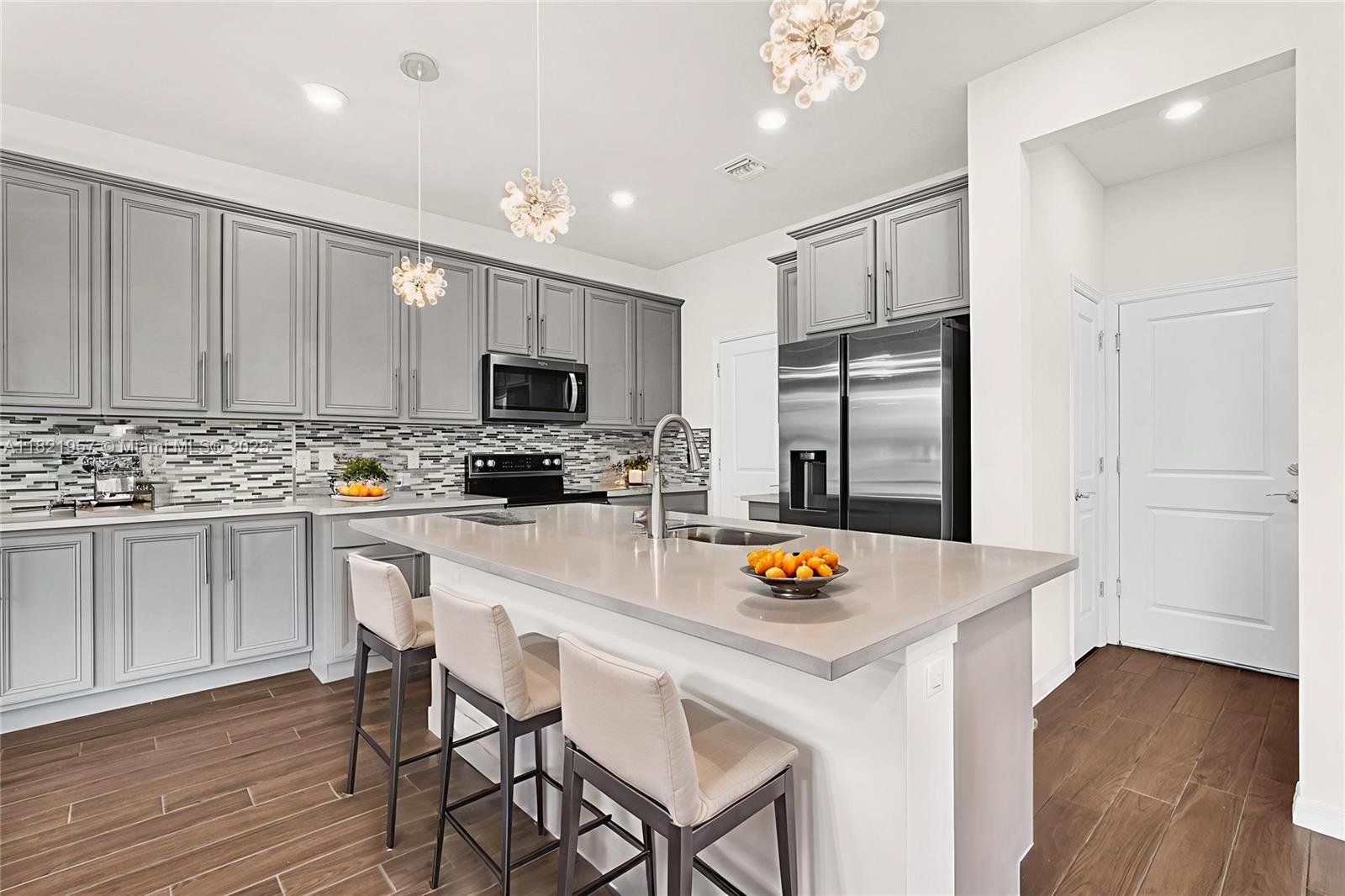 1494 Silk Oak Dr