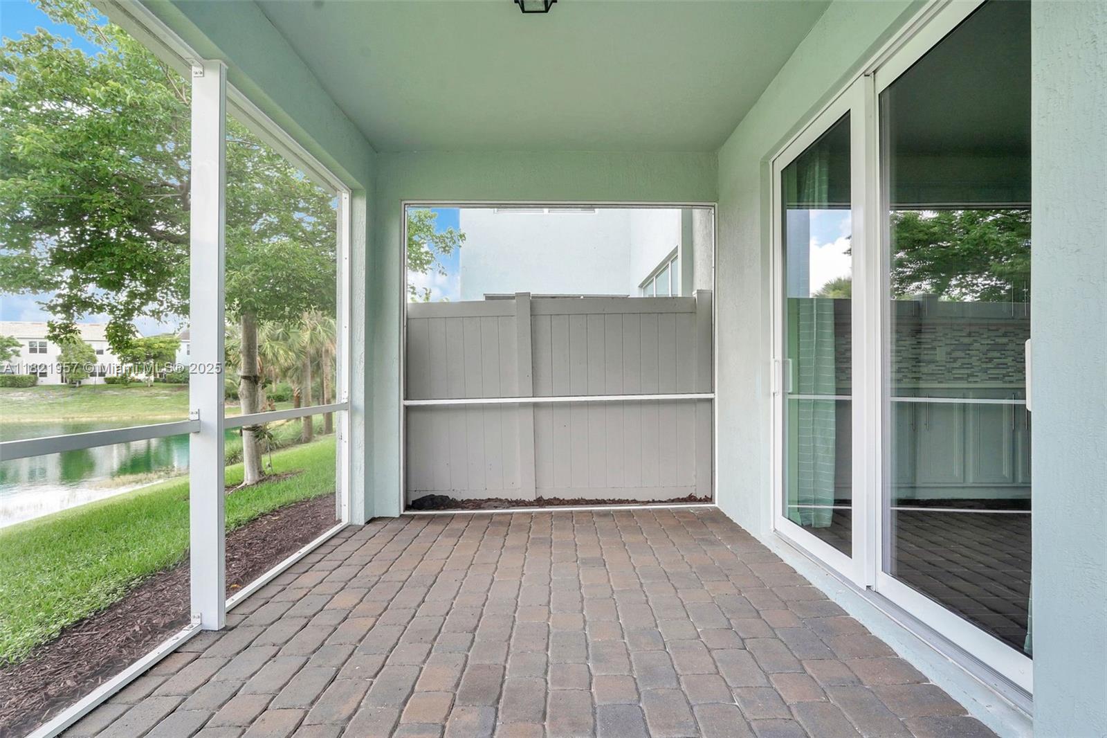 1494 Silk Oak Dr