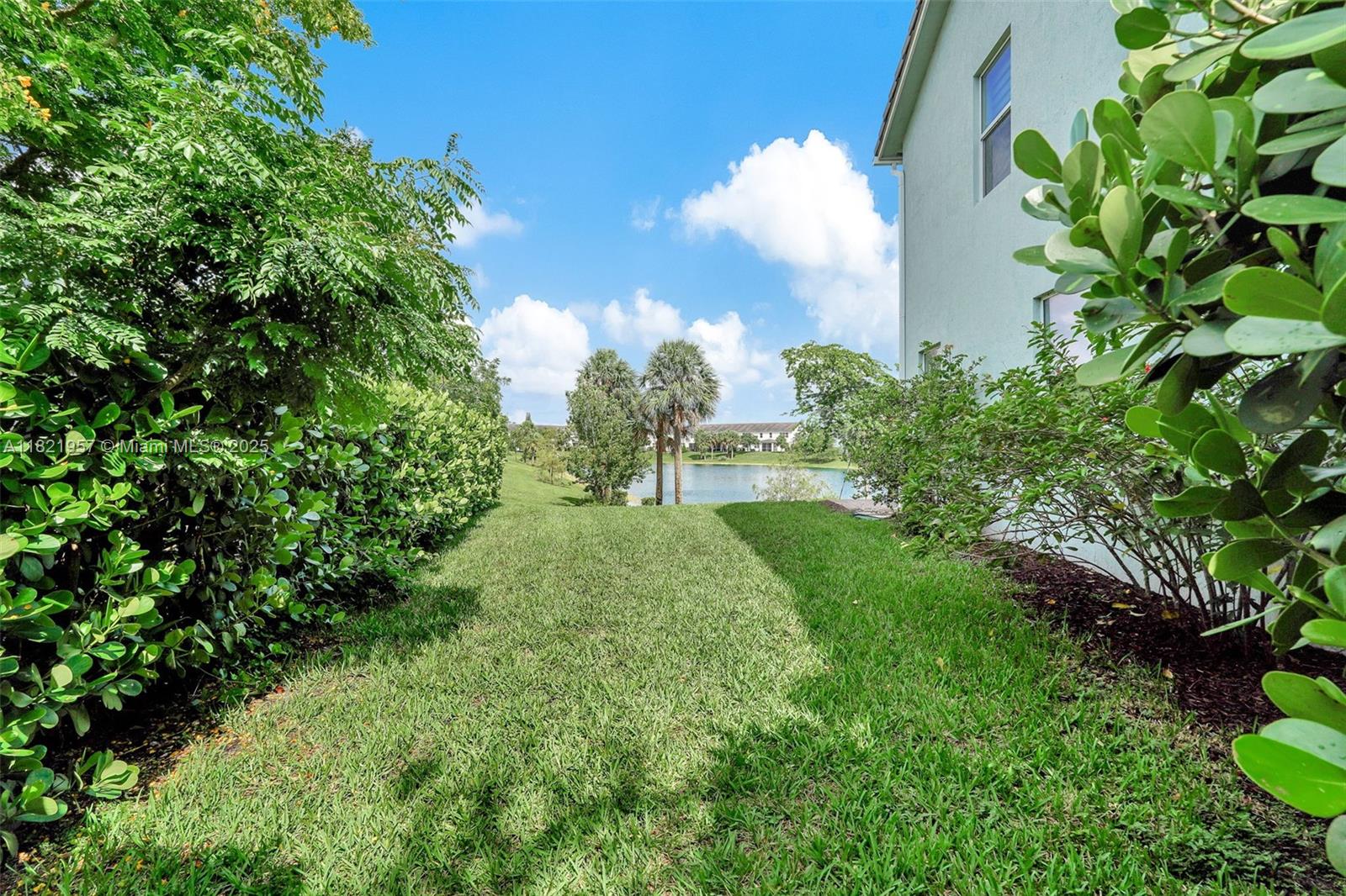 1494 Silk Oak Dr