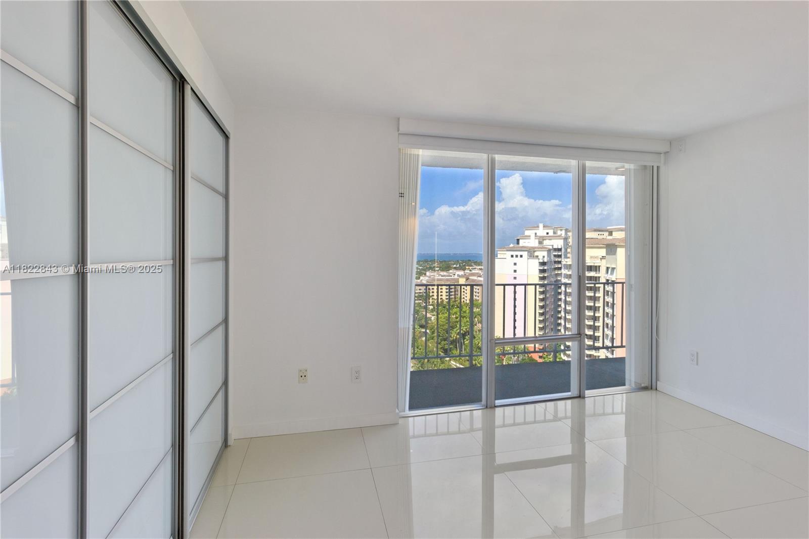 881 Ocean Dr # 18F
