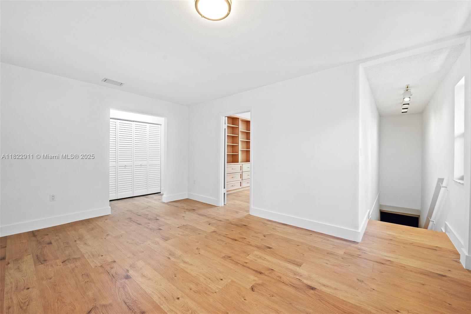 3125 Virginia St # 2