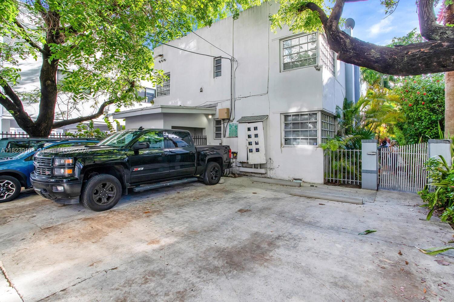 631 Euclid Ave # 8