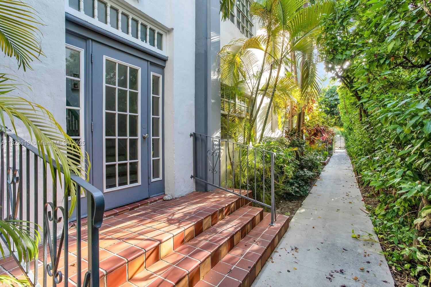 631 Euclid Ave # 8