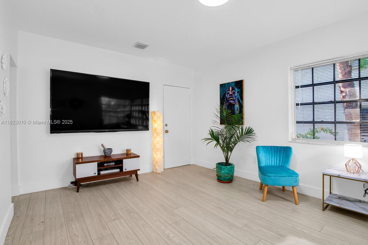 631 Euclid Ave # 8