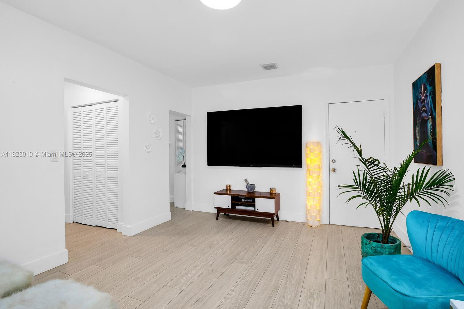 631 Euclid Ave # 8