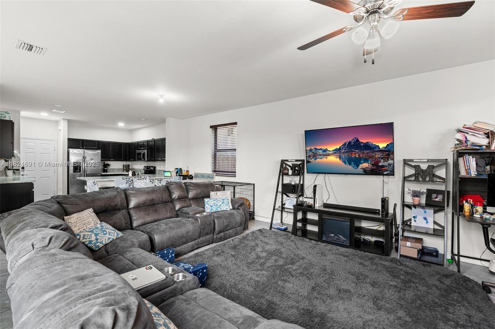 158 NE 23rd Ter