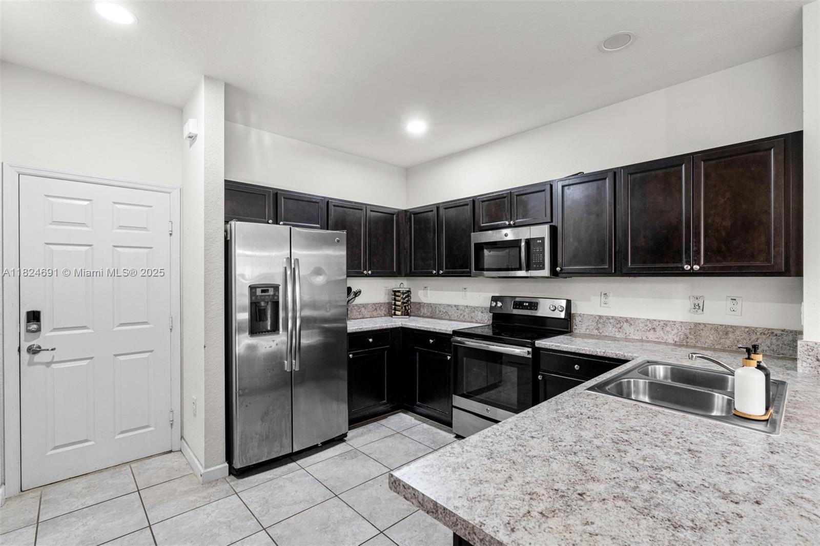 158 NE 23rd Ter