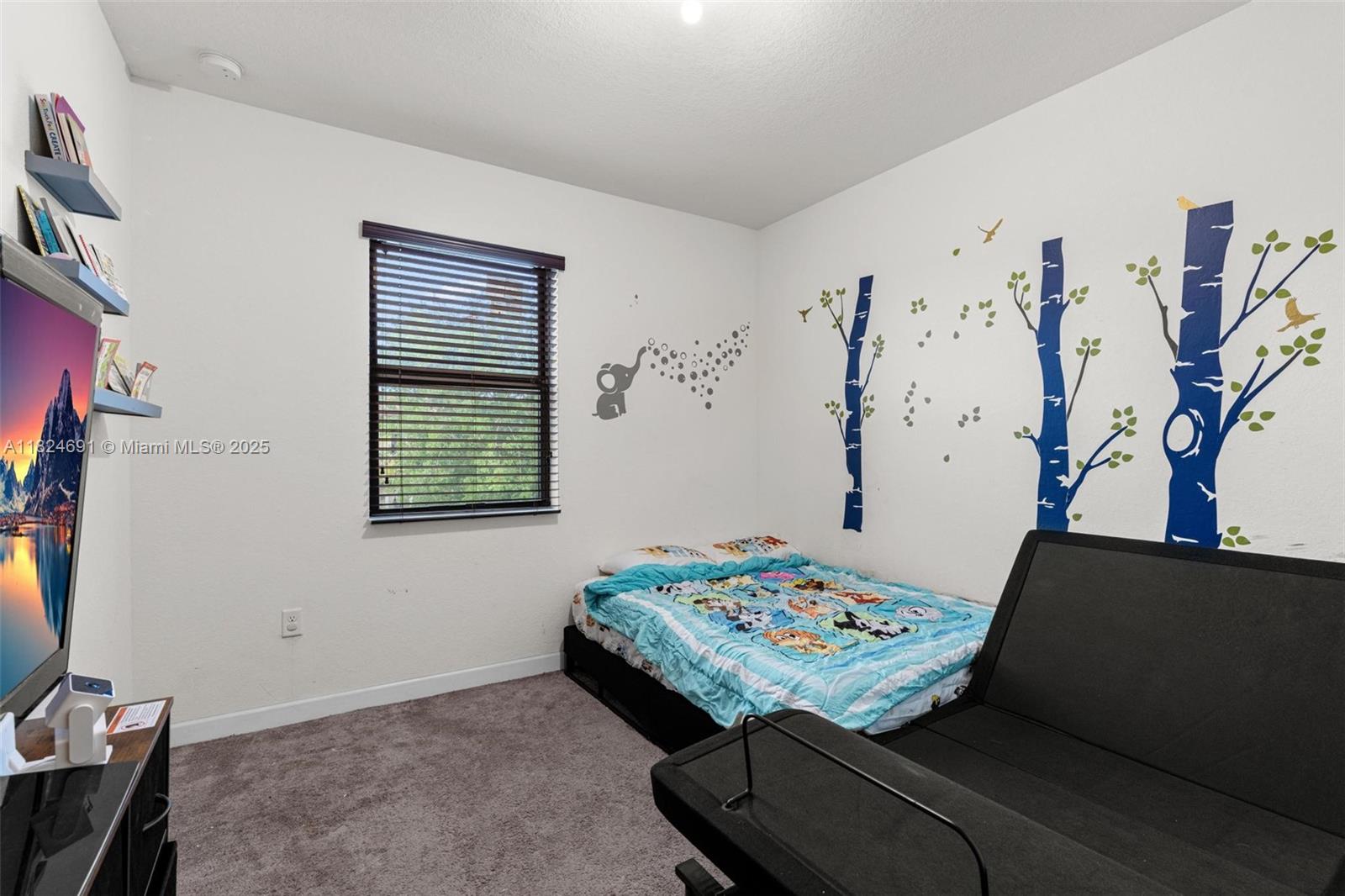158 NE 23rd Ter