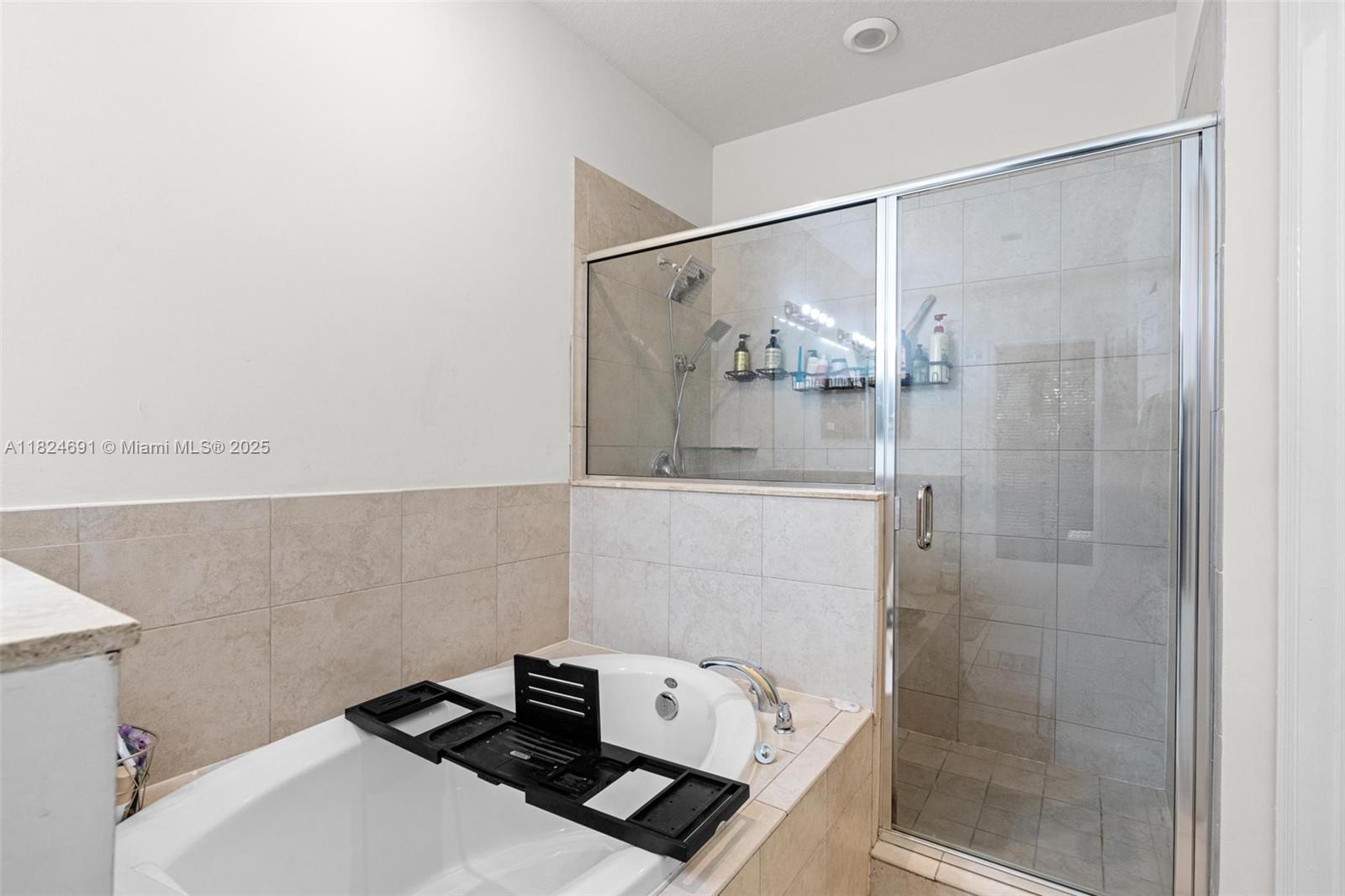 158 NE 23rd Ter