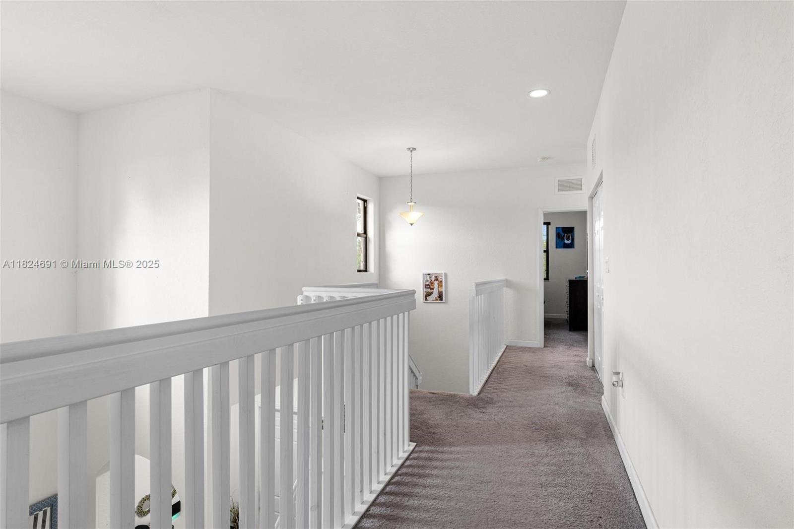 158 NE 23rd Ter