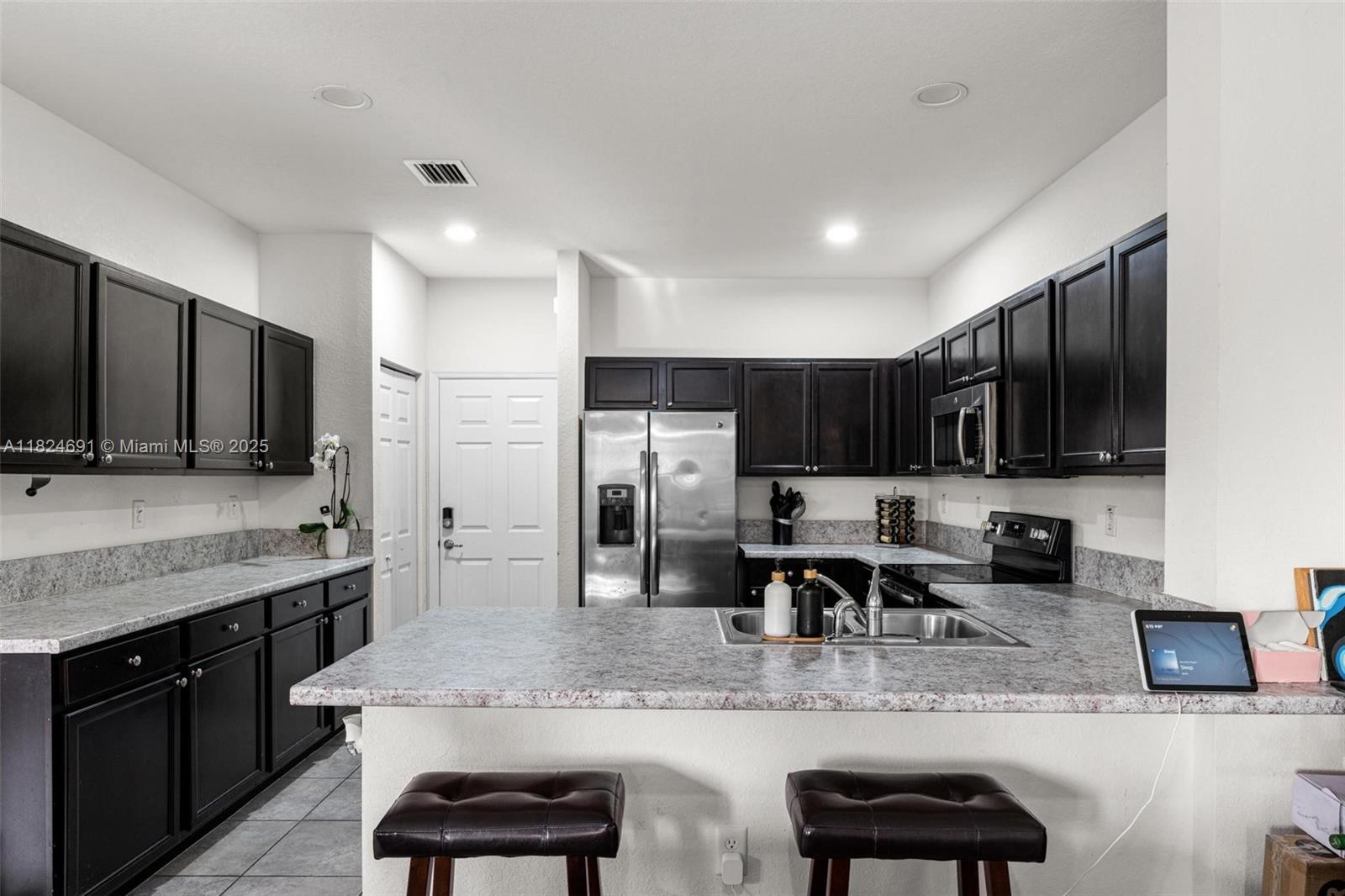 158 NE 23rd Ter