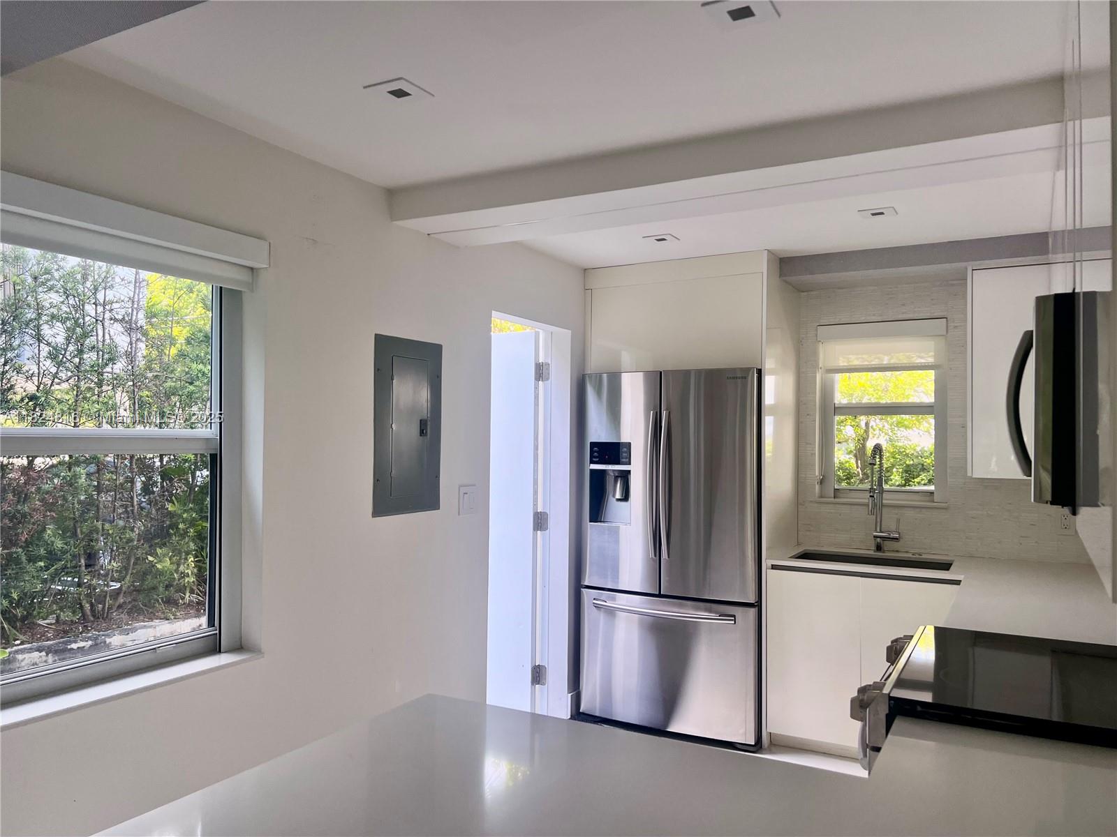 195 Sunrise Dr # 4