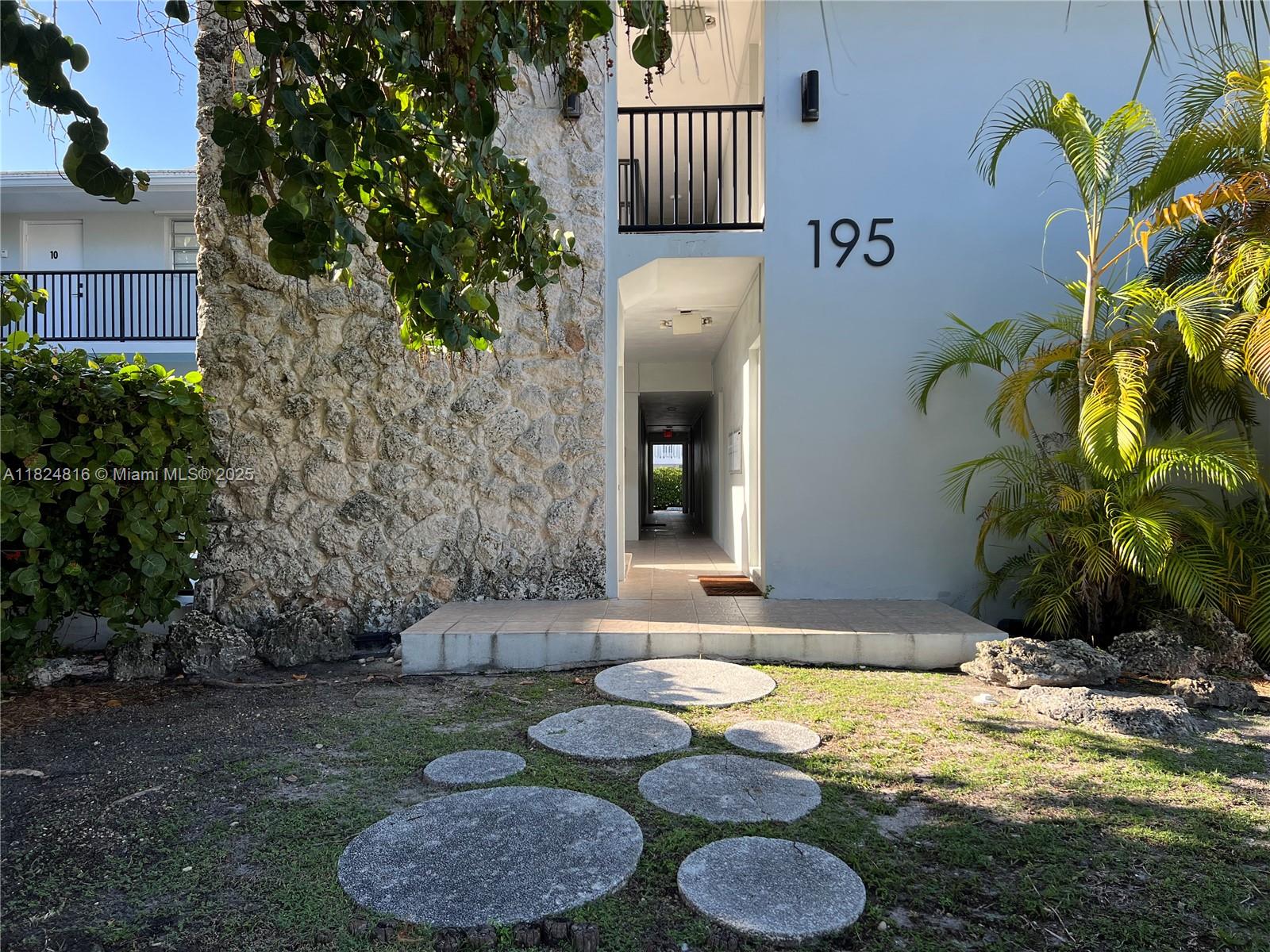 195 Sunrise Dr # 4