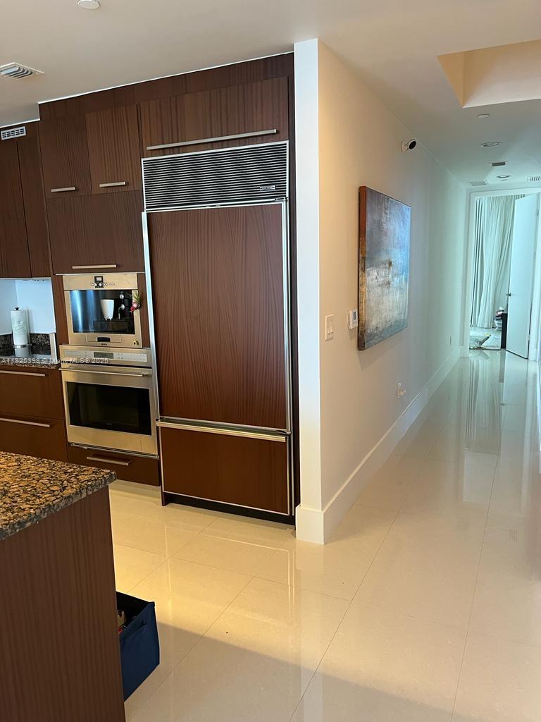 15811 Collins Ave # 1502