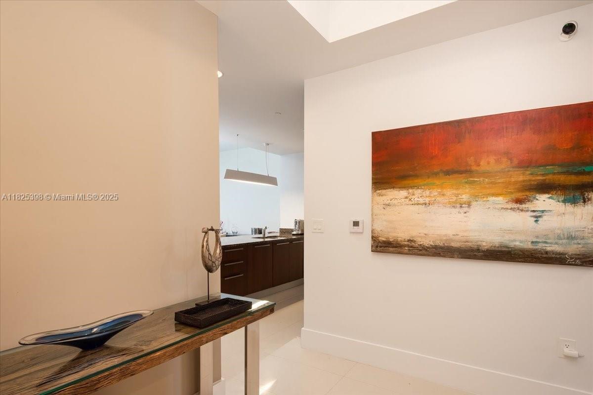 15811 Collins Ave # 1502