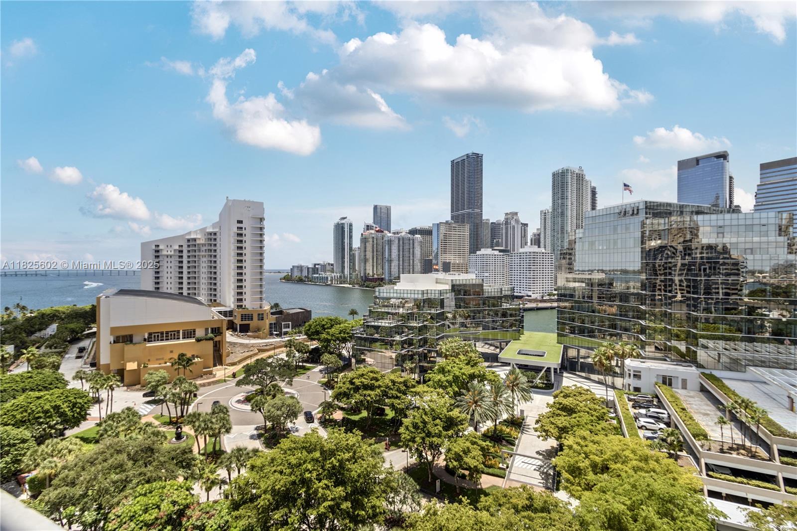 520 Brickell Key Dr # A1421